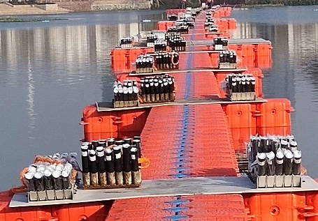 水上浮台.jpg